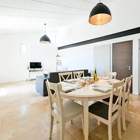 De La Tiboire - Salle De Festivites Et Salle De Jeux Sevremoine