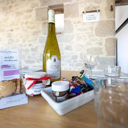 De La Tiboire - Salle De Festivites Et Salle De Jeux Semesterbostad