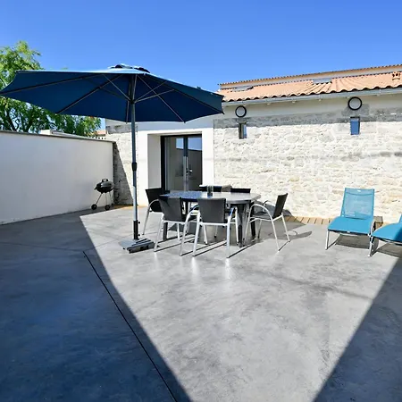 Dom wakacyjny De La Tiboire - Salle De Festivites Et Salle De Jeux *