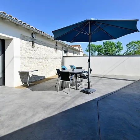 De La Tiboire - Salle De Festivites Et Salle De Jeux * Sevremoine