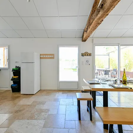 De La Tiboire - Salle De Festivites Et Salle De Jeux *