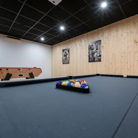 De La Tiboire - Salle De Festivites Et Salle De Jeux *