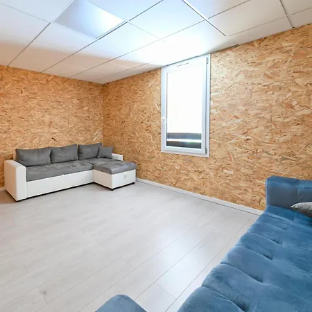 De La Tiboire - Salle De Festivites Et Salle De Jeux Semesterbostad *