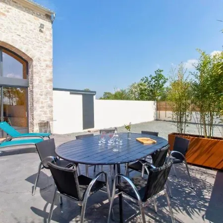 De La Tiboire - Salle De Festivites Et Salle De Jeux * Sevremoine