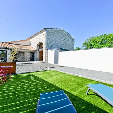 Semesterbostad De La Tiboire - Salle De Festivites Et Salle De Jeux Sevremoine