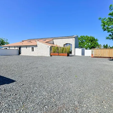 De La Tiboire - Salle De Festivites Et Salle De Jeux Semesterbostad Sevremoine