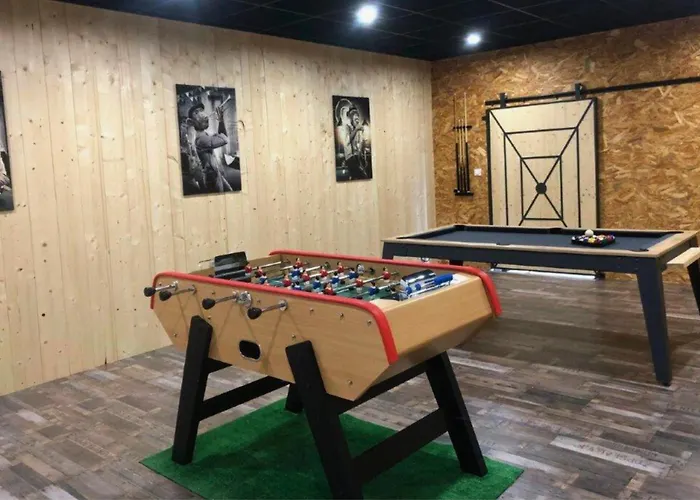 De La Tiboire - Salle De Festivites Et Salle De Jeux * Sevremoine