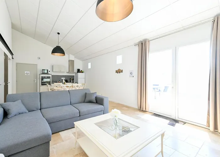 De La Tiboire - Salle De Festivites Et Salle De Jeux