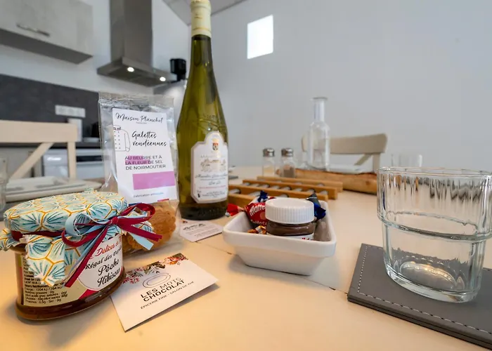 De La Tiboire - Salle De Festivites Et Salle De Jeux * Sevremoine