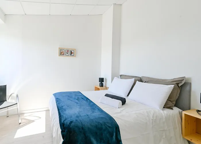 De La Tiboire - Salle De Festivites Et Salle De Jeux بيت للعطل