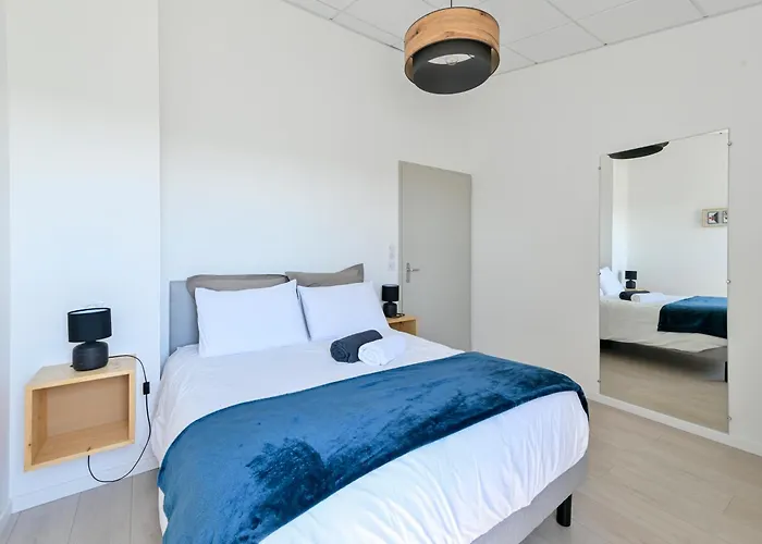 De La Tiboire - Salle De Festivites Et Salle De Jeux بيت للعطل