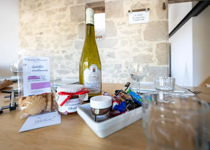 De La Tiboire - Salle De Festivites Et Salle De Jeux بيت للعطل