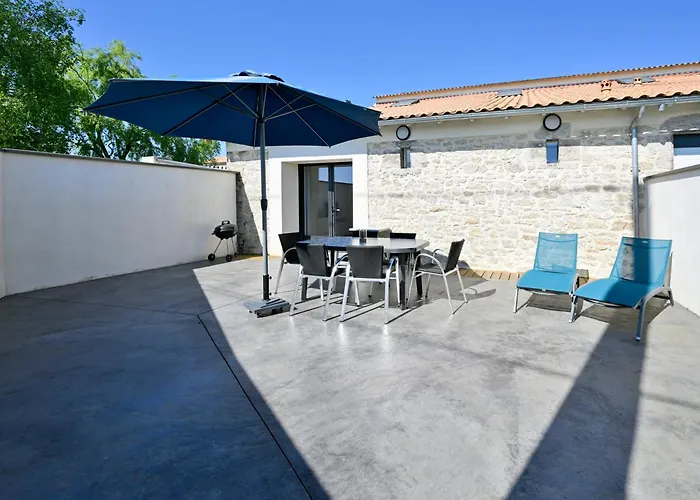 بيت للعطل De La Tiboire - Salle De Festivites Et Salle De Jeux *