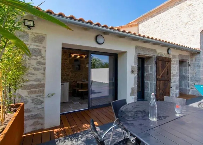 بيت للعطل De La Tiboire - Salle De Festivites Et Salle De Jeux *