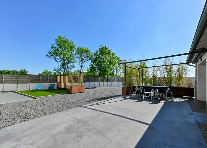 De La Tiboire - Salle De Festivites Et Salle De Jeux بيت للعطل