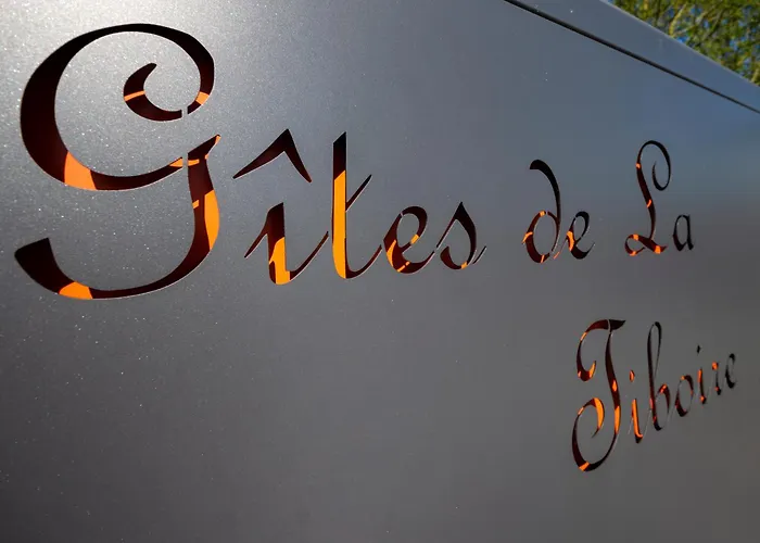 De La Tiboire - Salle De Festivites Et Salle De Jeux