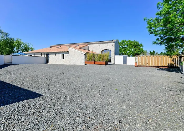 De La Tiboire - Salle De Festivites Et Salle De Jeux بيت للعطل Sevremoine